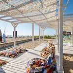 Sunrise Blue Magic Hotel 4*