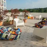 Sunrise Blue Magic 酒店