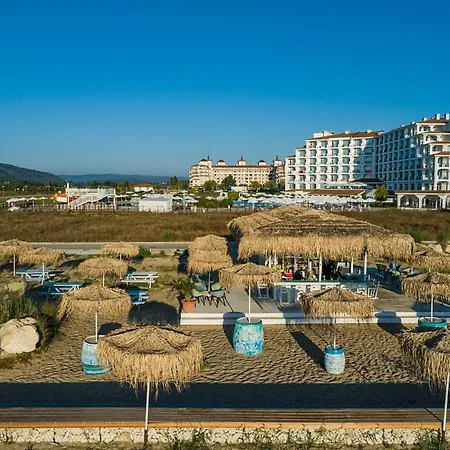 Sunrise Blue Magic 酒店